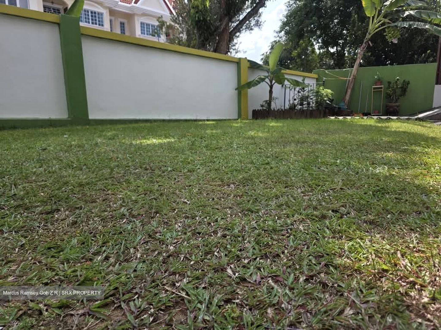 Poh Huat Road (D19), Terrace #602335551